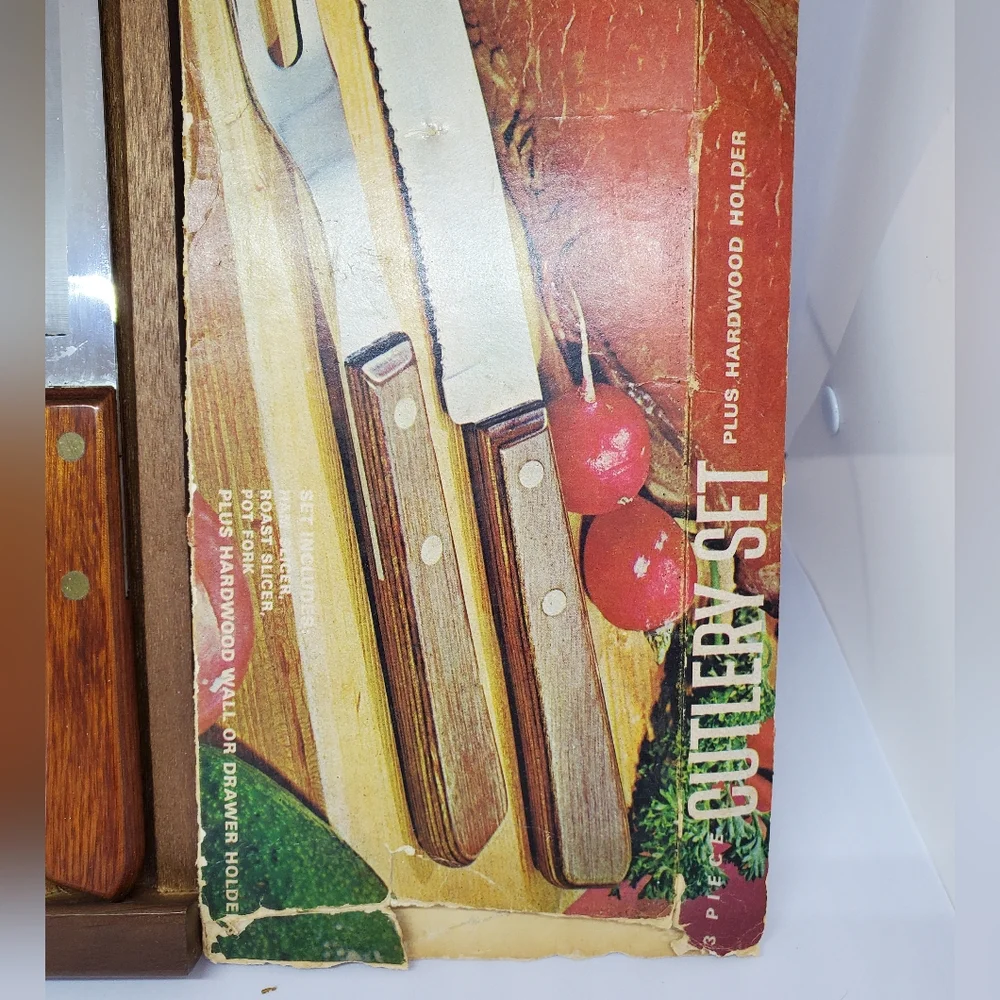 Vintage 4-PC. Washington Forge, Inc. Cutlery Set with Hardwood Holder Set